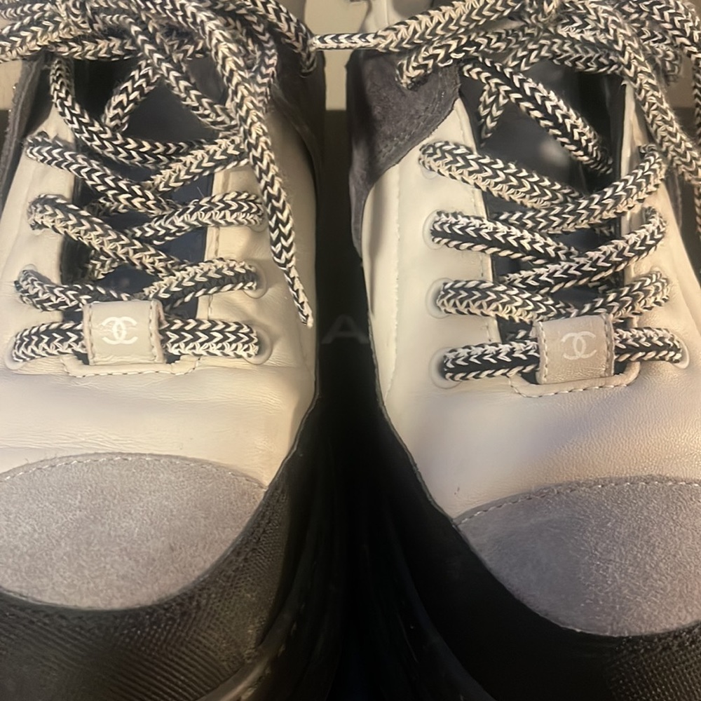 Chanel all weather hiking boots size 40 EU size 9 US - Picture 5 of 5